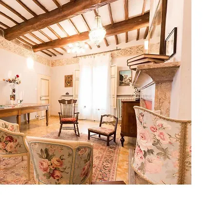 Casa Fiorita Bed & Breakfast