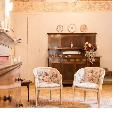 Casa Fiorita Bed & Breakfast 3*